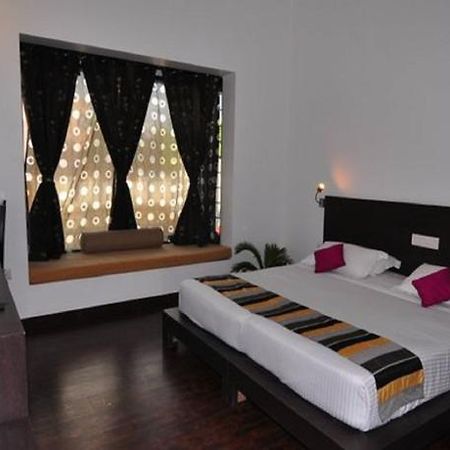 The Saneer Jaipur Hotel Exterior foto