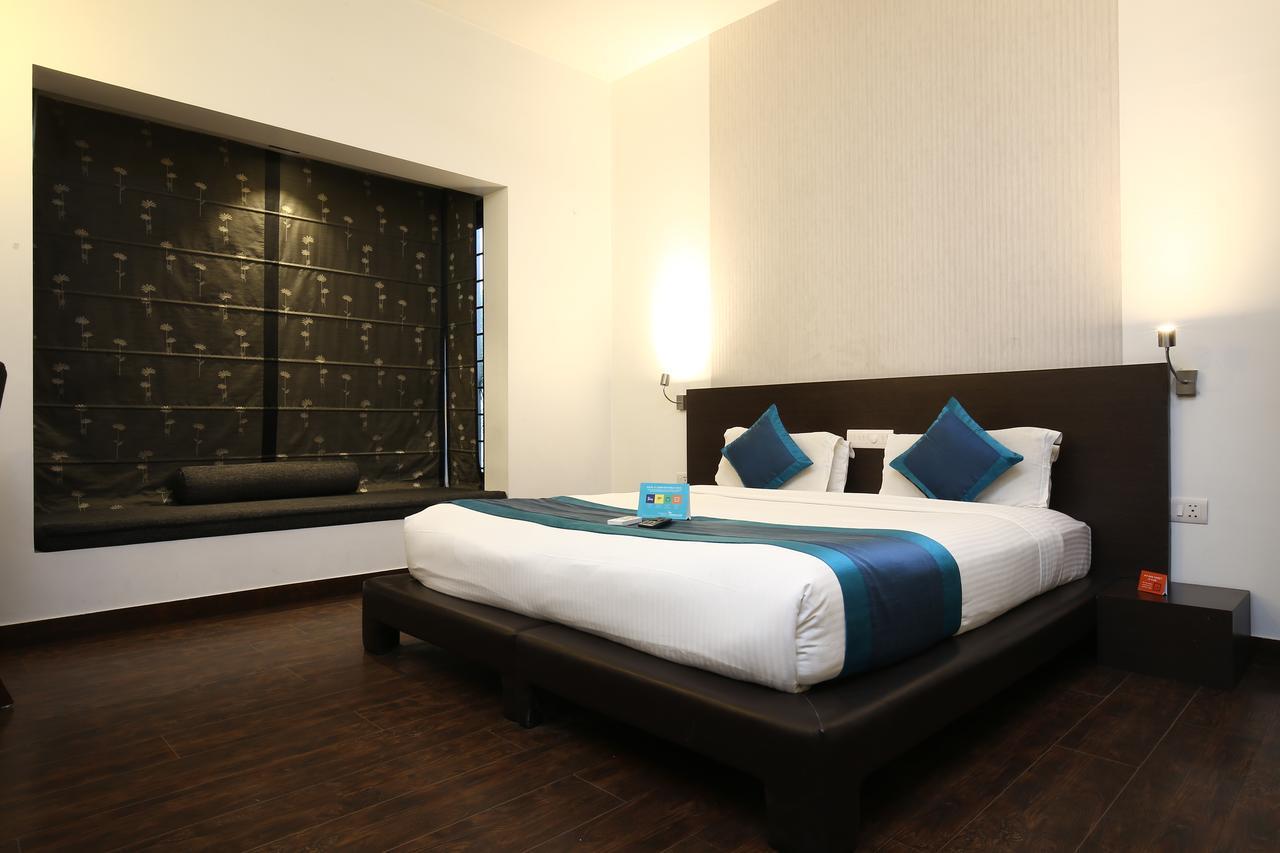 The Saneer Jaipur Hotel Exterior foto