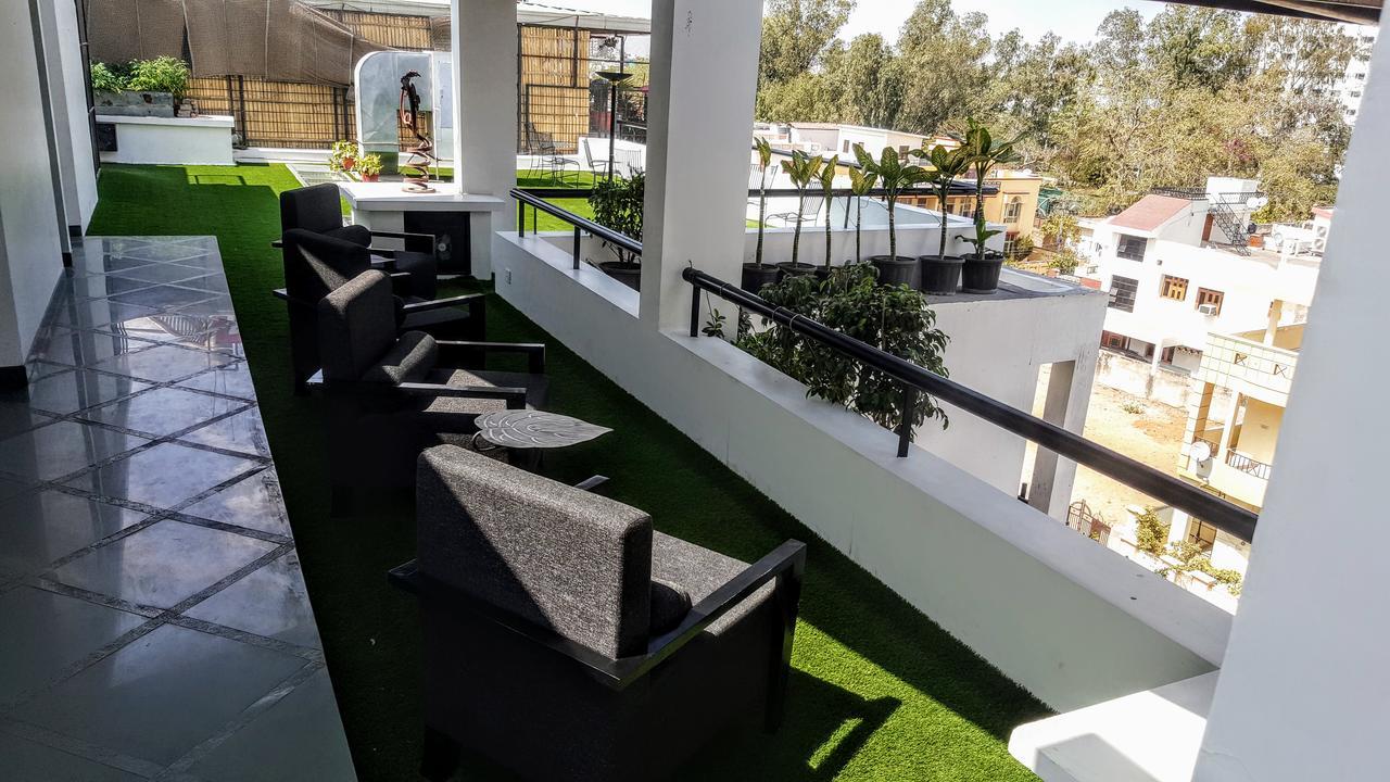 The Saneer Jaipur Hotel Exterior foto