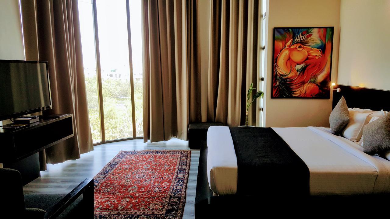 The Saneer Jaipur Hotel Exterior foto